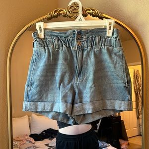 Hollister mom shorts